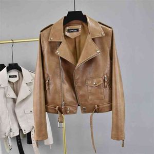 Femmes Printemps Automne Vintage Faux Vestes en cuir Rivet Zipper Ceinture Pardessus Slim Snake Imprimer Veste de moto 210430