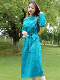 Les femmes portent des vêtements ethniques robe mongole longue robe de soirée Elegent costume oriental robe de performance de festival Lady
