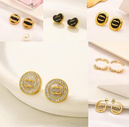 Femmes de lettres en acier inoxydable Designer Gold Gold Extravagant Extravagant Geométrique Crystal Rugettes d'oreilles pour les accessoires de mode Lady Party
