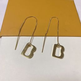 Vrouwen Stick Street Fashion Earrings Designer Joodely Dames oors Letters Gold Chain Earring Nieuwe ontwerpers Accessoires Nice D2301144FFF