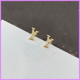 Femmes Street Fashion Lettres Boucles d'oreilles Designer Bijoux Dames Boucle d'oreille de haute qualité pour Party Ear Studs Gold Diamonds D2111122F