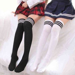 Femmes rayé chaussettes mode bas coton cuisse haute sur le genou coton chaussettes hautes filles femmes collège Style longue genou chaussette Y1119