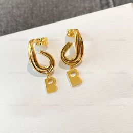 Mujeres Stud Pendiente Diseñadores Joyas Pendientes de oro Huggie Letter Ear Studs Aros de lujo Moda Oro 925 Silver Love Pendientes B Bijoux De Luxe Box