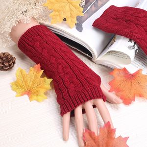 Guantes de invierno con estilo para mujer, manoplas tejidas a ganchillo, guantes sin dedos cálidos