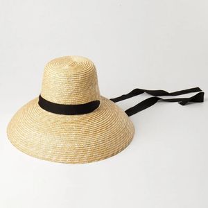 Femmes Summer Big Hat Chatle de blé Paille de blé avec un ruban blanc noir cravate de 15 cm de largeur de bord UV Protection plage Cap240409
