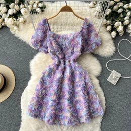 Robes décontractées Summer Mesh Fleur Square Col Robe Été Femmes Français Style Zipper Élégant Dos Nu Dames Violet Une Ligne Robes Midi 2024