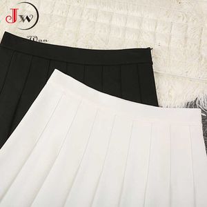 Femmes été jupes plissées Shorts taille haute solide noir blanc mignon doux coréen étudiant filles Mini jupe Faldas Y0824