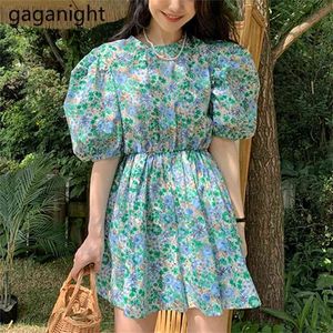 Femmes Summer Vintage Floral Print Playsuit O Cou Puff Sleeve Élégant Lace Up Romper Casual High Taille Beach Combinaison 210601