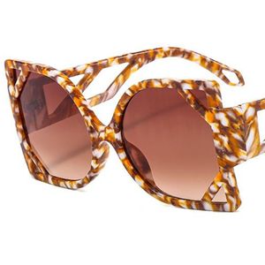 Gafas de sol para mujer, gafas de sol de ojo de gato, montura de gran tamaño, gafas Adumbral Anti-UV, gafas de diseño hueco, gafas cuadradas ornamentales