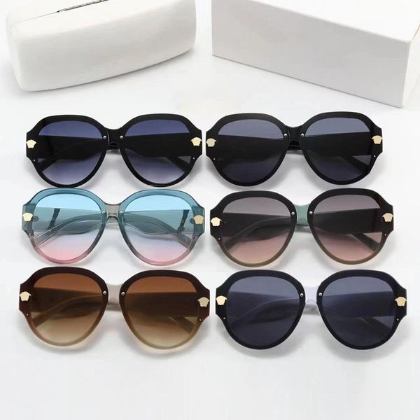 Gafas de sol para mujer Diseñador de lujo Sunglass Gafas de sol Square Adumbral Mens Goggle Glass Beach Eyeglasses Ornamental al aire libre con caja 236151C