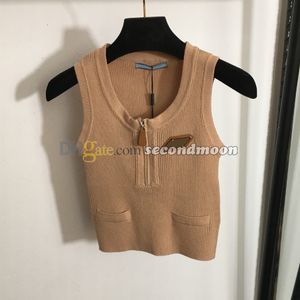 Half Zipper Vest Women Twirted T-shirt Luxury Metal Badge Vests U Neck Knits Top Tanks Elastic