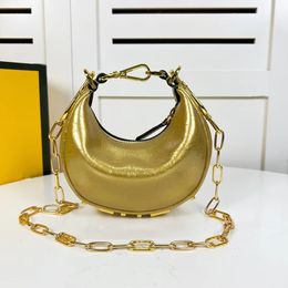 Vrouwen Super Mini Leather Designer schoudertassen 8 kleuren met gouden ketting Lady Moon vorm Hobos Fashion Armbags Handtas