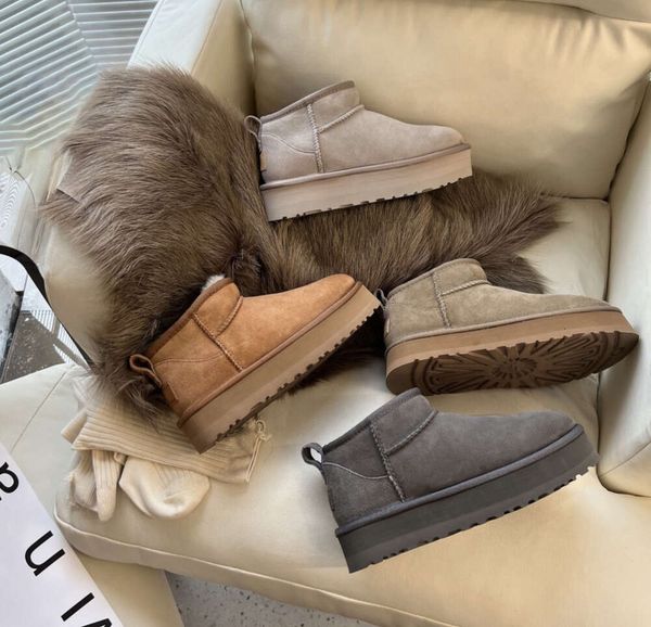 Femmes Super Mini Botte De Neige Produits D'hiver Chevilles Douces Et Confortables En Peau De Mouton Chaud En Peluche Designer Bottes Courtes Mode Fond Plat 35-44 Chaussures de haute qualité