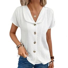 Femmes Sweet Style Peter Pan Collar Shirt Single Breasted Blouse Summer Casual Cound Color Couleur courte Couchée Femelle Tops 240412