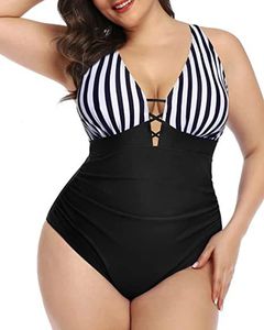 Swimsuit de maillot de bain plus taille Push Up Grand gros maillot de baignade en noir solide