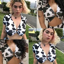 Femmes T-Shirt Femme est Vente Mode Tops Sexy Dames D'été À Manches Courtes Col En V Profond Vache Imprimer Vêtements Décontractés 210522