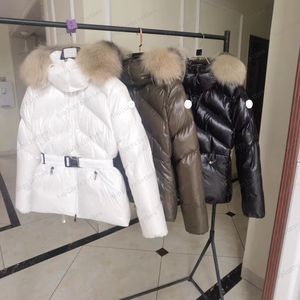 Dames Top luxe ontwerper Down Parkas Midlengte geborduurde badge met hoedbont kraag verdikt voor warmte en slanke fit puffer winter