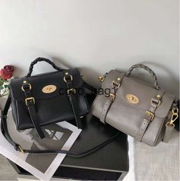 Femmes Fourre-Tout Enveloppe Messenger Sac Mûriers Rose Noir Doux Sacs À Bandoulière En Cuir Véritable Royaume-Uni Marque De Luxe Grossbody Fabriqué À La Main Tressé Totes