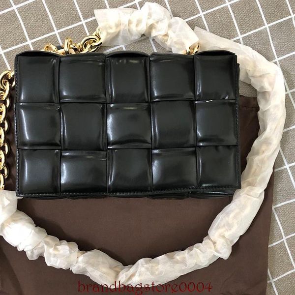 Femmes fourre-tout Luxurys Designerd petit sac à bandoulière carré sacs à main matelassés de mode en gros Mini sacs à bandoulière en cuir de vache classique Crossbody Totes Chains sac à main