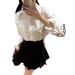 Femmes Baissez le collier de mode lâche design de fleur broderie logo Shinny Bling Blouse Desinger Chemises