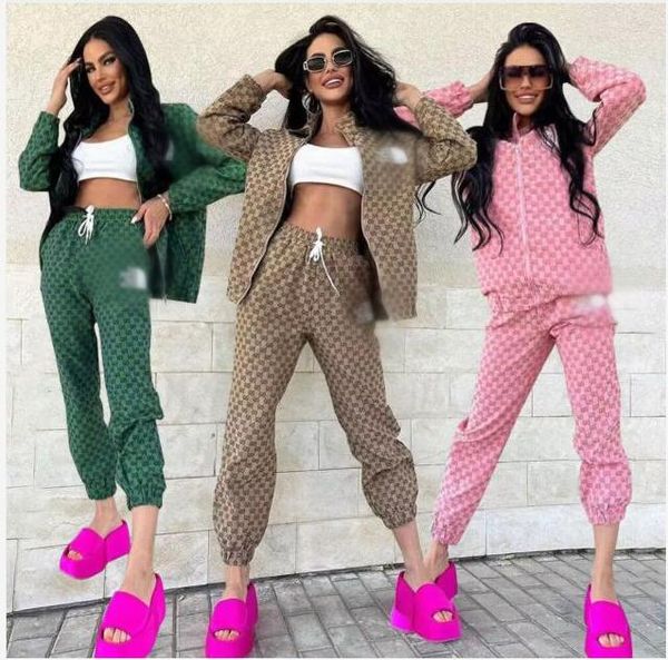 Femmes pantalon de deux pièces Sportswear Fashion Fashion Girls Imprimé en deux pièces Jogging Costume Jacket 24 ans Fashion Women Nouveau style Slim Fit de haute qualité Designer