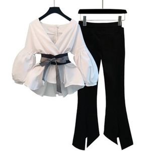 Ensemble deux pièces pour femmes, chemisier blanc rayé à col en v, avec ceintures et pantalon crayon fendu, vêtements pour dames, costumes à la mode printemps-automne 2020