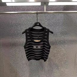 Femmes U-couche noire Stripe Patter Lettre de logo broderie tricot tricot top concepteur chars camis