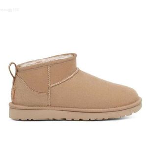 Femmes Ultra Mini Bottes Pantoufle U F22 Hiver Nouveau Populaire Cheville En Peau De Mouton Fourrure En Peluche Garder Au Chaud Avec Carte Dustbag Beaux Cadeaux Antelope Renne 5116ess