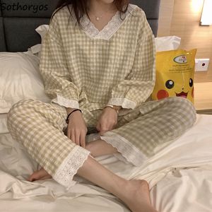 Femmes V Cou Dentelle Pyjamas Ensembles Automne Doux Lâche Dent À Manches Longues De Nuit Maison Plaid Loungewear Mode Coréenne M-3XL Pyjamas L220803