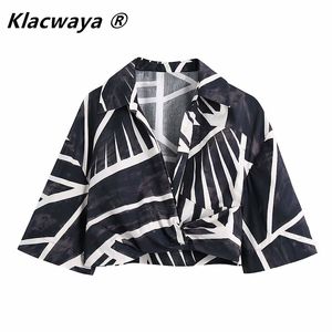 Vrouwen vintage zwart wit stropdas geverfd afdrukken zoom knoop korte smok blouse vrouwelijke kimono shirts chique gewas blusas tops 210521