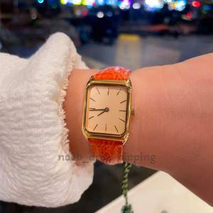 2024 Dameshorloge Automatisch quartz horloge Elegant Casual Dress Horloges Rechthoek Leren band Minimalistische dameshorloges Waterdicht Saffierhorloge Kerstmis