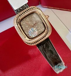 Les femmes regardent le boîtier de saphir de montre-bracelet de dames de mouvement de quartz avec la Montre de diamant