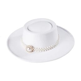 Vrouwen witte fedora varkensvlees hoed gevoeld brede vintage top met parelgordel panama trilby cap herfst winter 240417