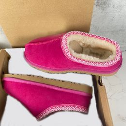Bottes d'hiver pour femmes classiques Super Mini bottes à semelle épaisse Les Petites bottes en daim et laine mélangées confortables bottines de créateur d'hiver 35-44
