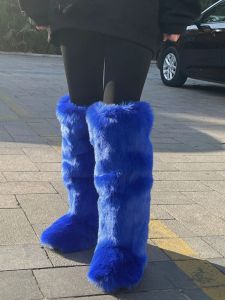 Femmes hivernales Fluffy Faux Fur Mid-Calf Boots Snow Snow Soue Flat Solid Rubber Soles Round Boots High Boots Big Taille 44 Warm
