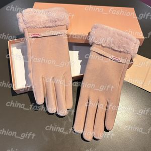 Dames Winterhandschoen Merkontwerp Handschoen Warm Vijf Vingers Outdoor Reishandschoenen Zwart Roze Paars Kleur Handschoenen van hoge kwaliteit