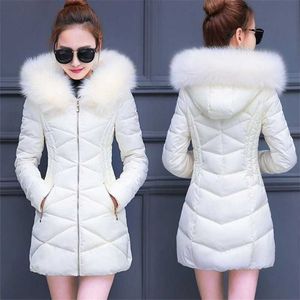 Mujeres Chaquetas de invierno abrigos abajo algodón con capucha parkas feminina cálida Outwear Faux piel collar más tamaño largo A82904 211013