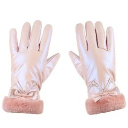 Femmes hiver Plus velours épaissir chaud écran tactile brillant mode mignon élégant en peluche poignet arc imperméable sport escalade gants 240201