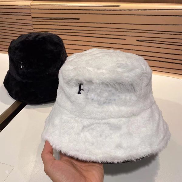 Femmes hiver laine Beanie lapin fourrure casquettes chapeau casquette Snapback masque hommes p lettre coton unisexe cachemire patchwork lettres luxe plein air décontracté bonnets