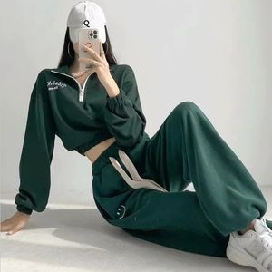 Femmes Y2k Survêtement Pantalons de survêtement 2 pièces Ensembles Sweats à capuche et pantalons pour femmes Costume de sport Zip Crop Top Sweatshirts Pantalons Tenues 240115