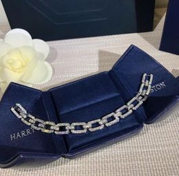 Femmes 039s Bracelets Party Highend Accessories Bracelet pour femmes élégantes mais charmantes mais difficiles9217488
