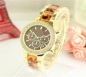 Women039s Fashion Gold Wallwatch Luxury Winter Ladies Watch Reloges casuales Mujer Mujeres Men Madre de cuarzo Relojes66444663