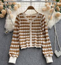 Femmes039s Knits Crochet Floral Cardigans Tout-Puissant Femmes Vintage à manches longues Single Breas V Pull à cou de cou Colorblo3046084