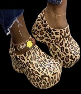 Femmes 039s chaussures sandales 2022 Plateforme sandals pantoufles plage glissant mode6656220