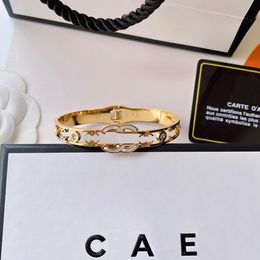 Bracelet jonc en or 18 carats pour femme Love Classic Design Manchette Bracelet Printemps Romantique Fille Unisexe Bijoux Designer Cadeau Bracelet Mode Bijoux En Gros