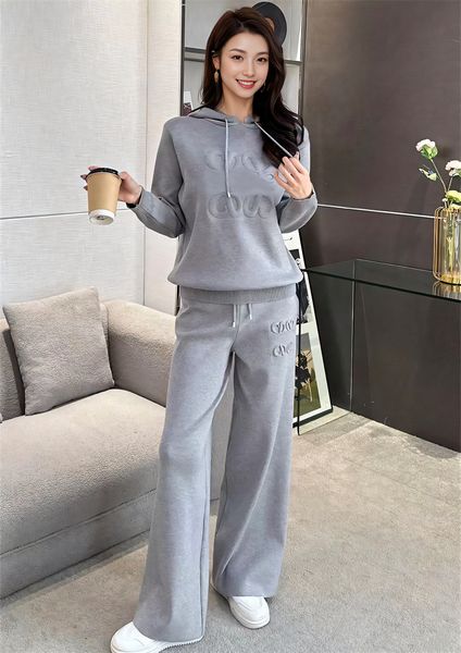 Femmes automne lâche survêtement décontracté tenues de mode designer de luxe 2 pcs ensembles hauts à capuche avec pantalon en coton jambe large vêtements pour femmes