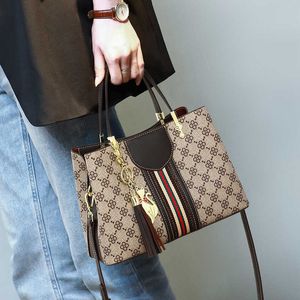 Sac pour femmes crossbody body one handbag de grande capacité de grande capacité luxueuse à la mode et de niche de niche de navettage