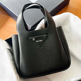 Basket pour femmes triangle designer sac authentique en cuir pochette luxurys sac à main