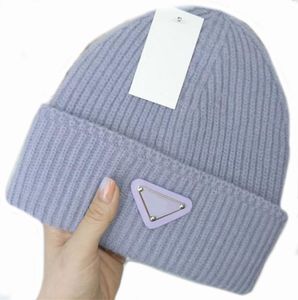 Gorro para mujer sombrero diseñador tejer sombreros de invierno elasticidad suave cabeza clásica cálido viaje elegante causal moda gorra de lujo para hombre triángulo de color sólido pj019