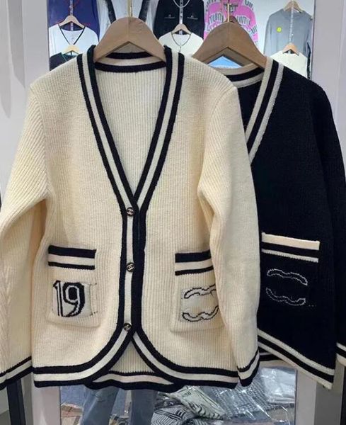 Mujeres Negro Blanco C Carta Diseñadores Ropa Suéter Pequeño Dulce Abrigo de viento Moda de invierno Estampado Mujeres Suéteres de alta calidad Traje de calle